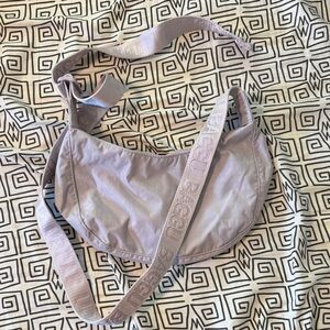 BAGGU Lavender small crescent bag